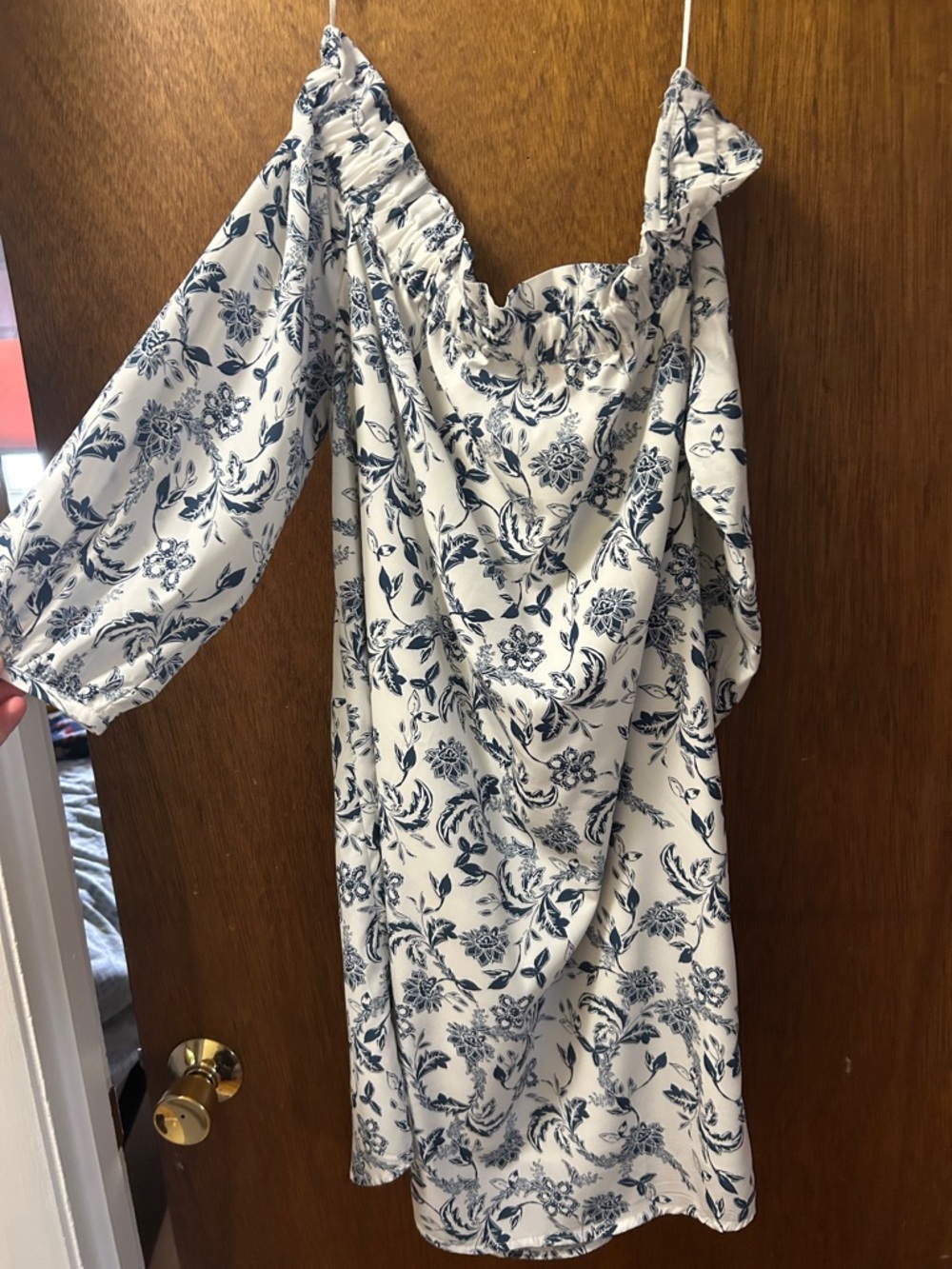 NWT Off-Shoulder Floral Midi Dress in White and Navy